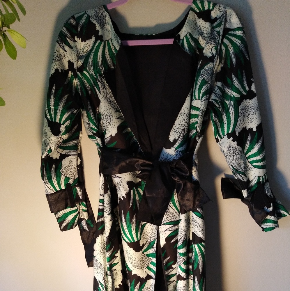 Dress elegant women